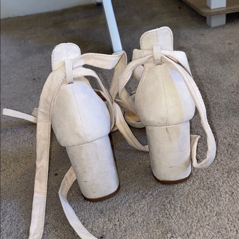 Lulus heels - Picture 3 of 4
